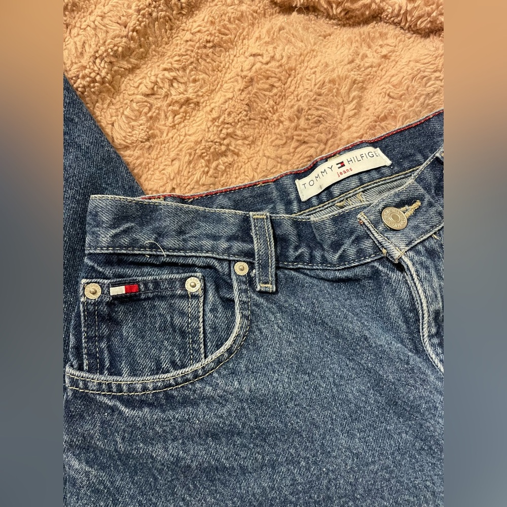 Vintage Tommy Hilfiger Medium Wash Straight Leg Denim Jeans - Picture 4 of 6